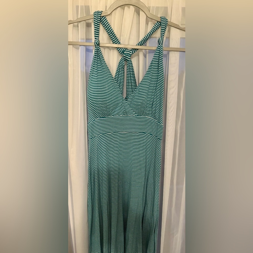 Super cute summer or beach dress!